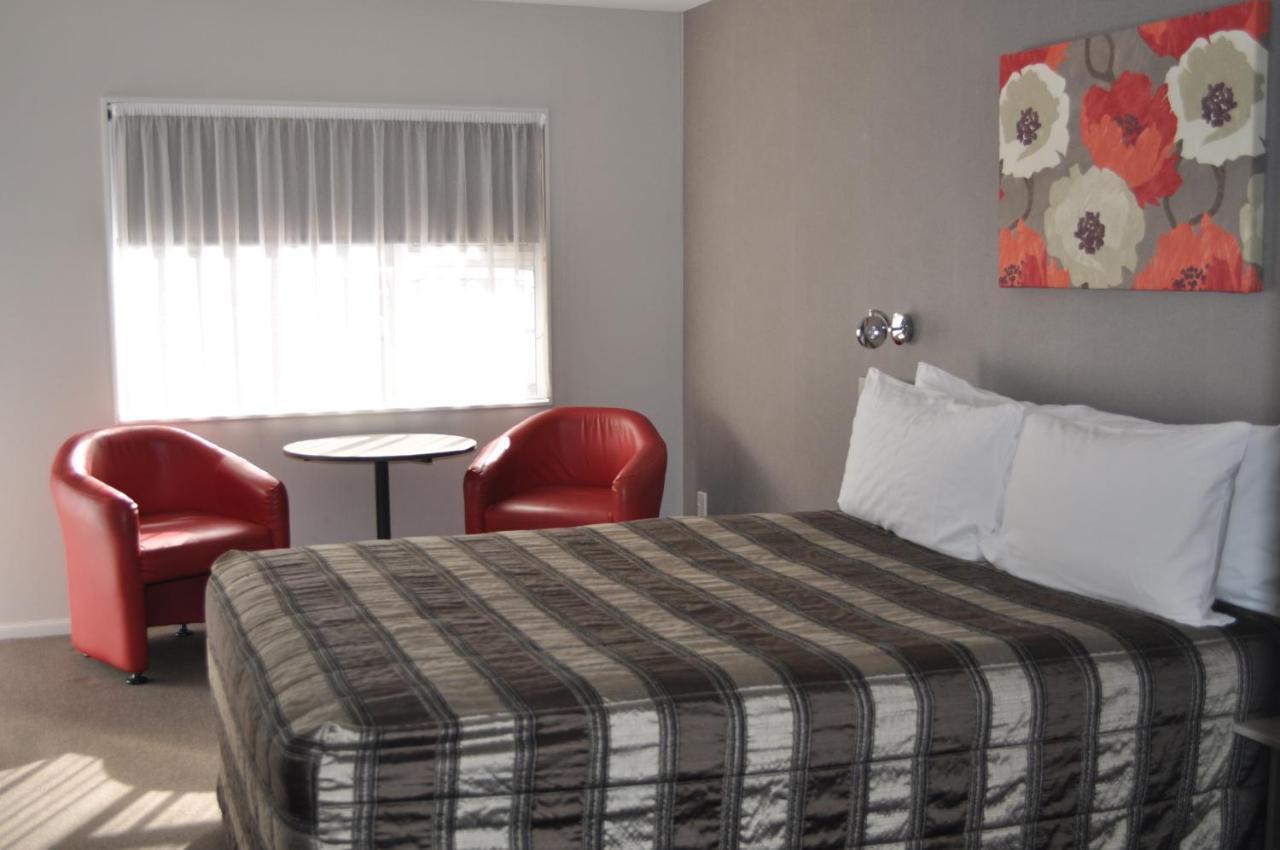 Carramar Motor 3*